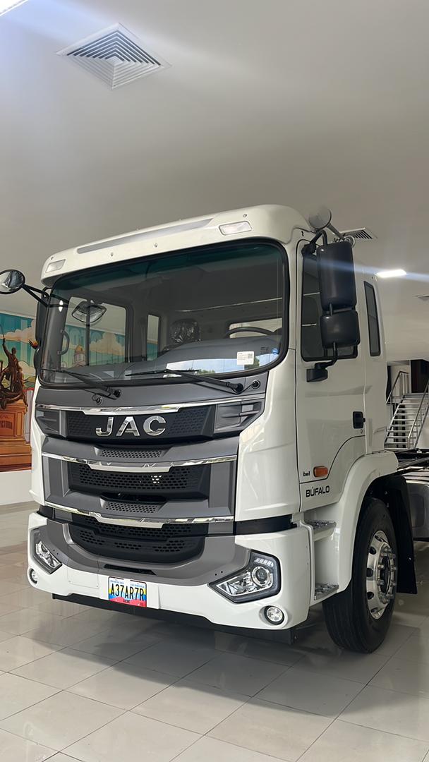 JAC Búfalo Cabina